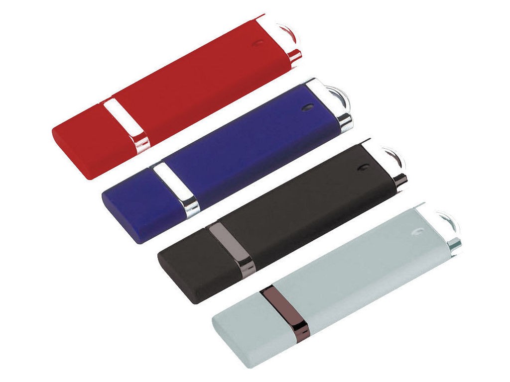WGS-108 — Plastic USB flash drive with cover and chrome strip at the junction with the cover. LED indicator