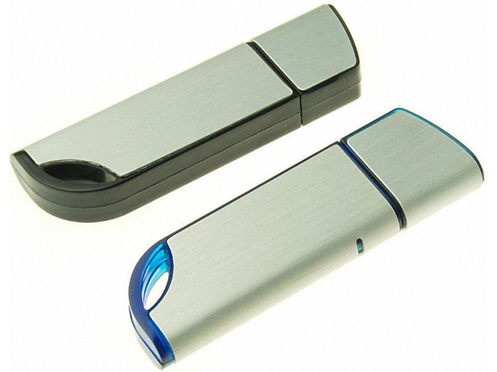 WGS-214 — USB flash drive with plastic body covered with an aluminum foil, perfect for ma